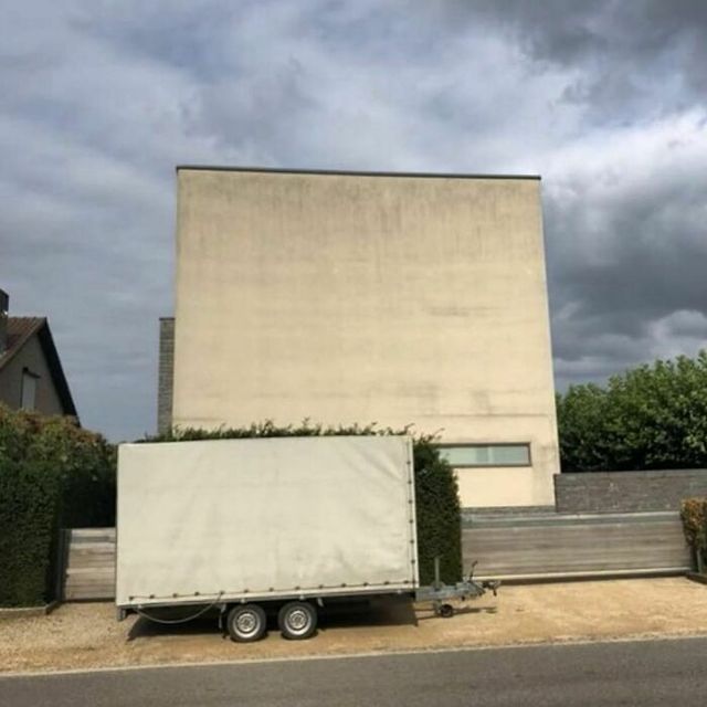 Настільки погано, що аж добре: дивні будинки у Бельгії, які змушують затримати погляд - фото 463443