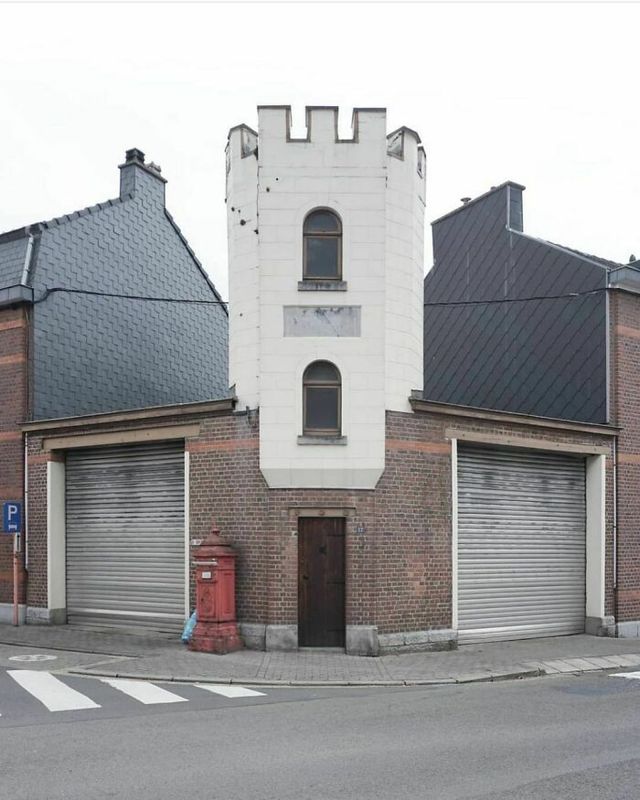 Настільки погано, що аж добре: дивні будинки у Бельгії, які змушують затримати погляд - фото 463450