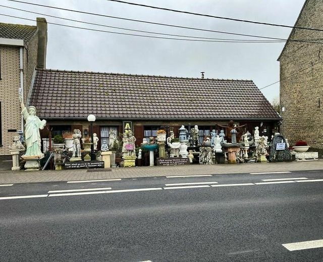 Настільки погано, що аж добре: дивні будинки у Бельгії, які змушують затримати погляд - фото 463452