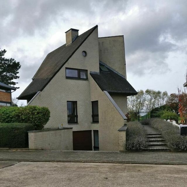 Настільки погано, що аж добре: дивні будинки у Бельгії, які змушують затримати погляд - фото 463462