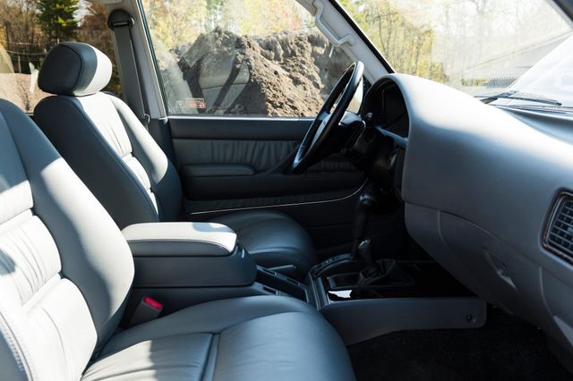 27-річний Land Cruiser майже без пробігу продали за рекордну суму - фото 463586