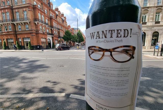 Грабіжники вкрали окуляри, які Емма Стоун носила у фільмі Круелла - фото 463673