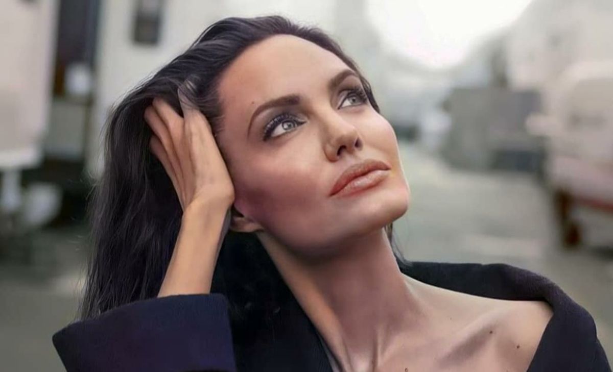 Анджеліна Джолі зробила нове загадкове тату і знову провідала ексчоловіка