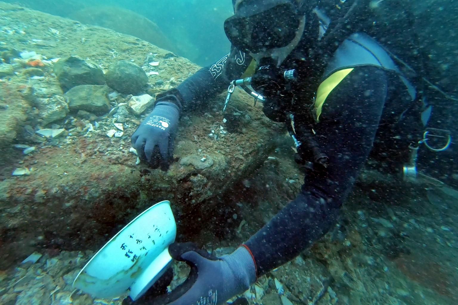 Біля берегів Сінгапуру знайшли два затонулих судна з унікальними скарбами