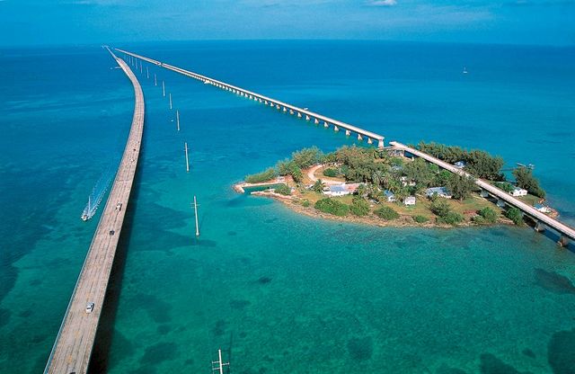 ТОП 5 найкрасивіших доріг світу: автомобільні маршрути, від яких перехоплює подих - фото 464068