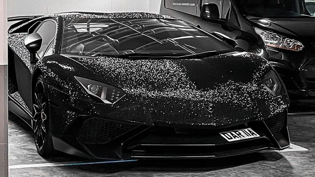 Lamborghini Aventado прикрасили кристалами Swarovski - фото 1