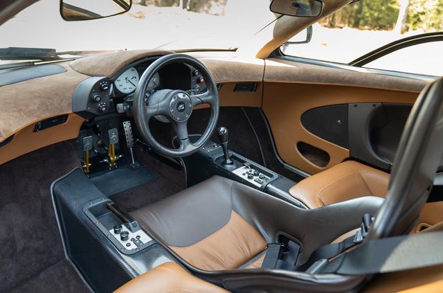 McLaren F1 з найменшим в історії пробігом пустять з молотка - фото 464499