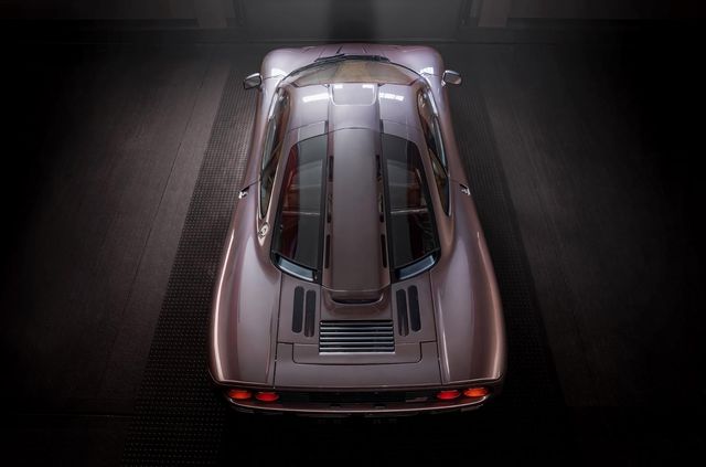 McLaren F1 з найменшим в історії пробігом пустять з молотка - фото 464500