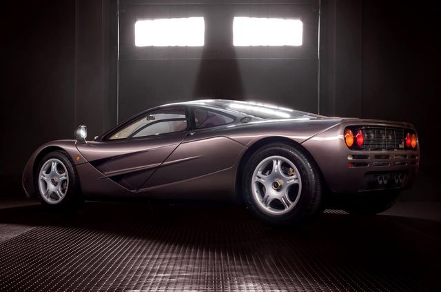 McLaren F1 з найменшим в історії пробігом пустять з молотка - фото 464501