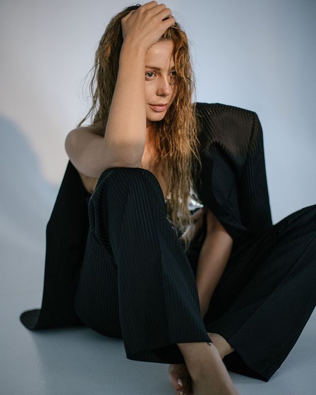 Тіна Кароль підкорила мережу кадрами в епатажному образі - фото 464841