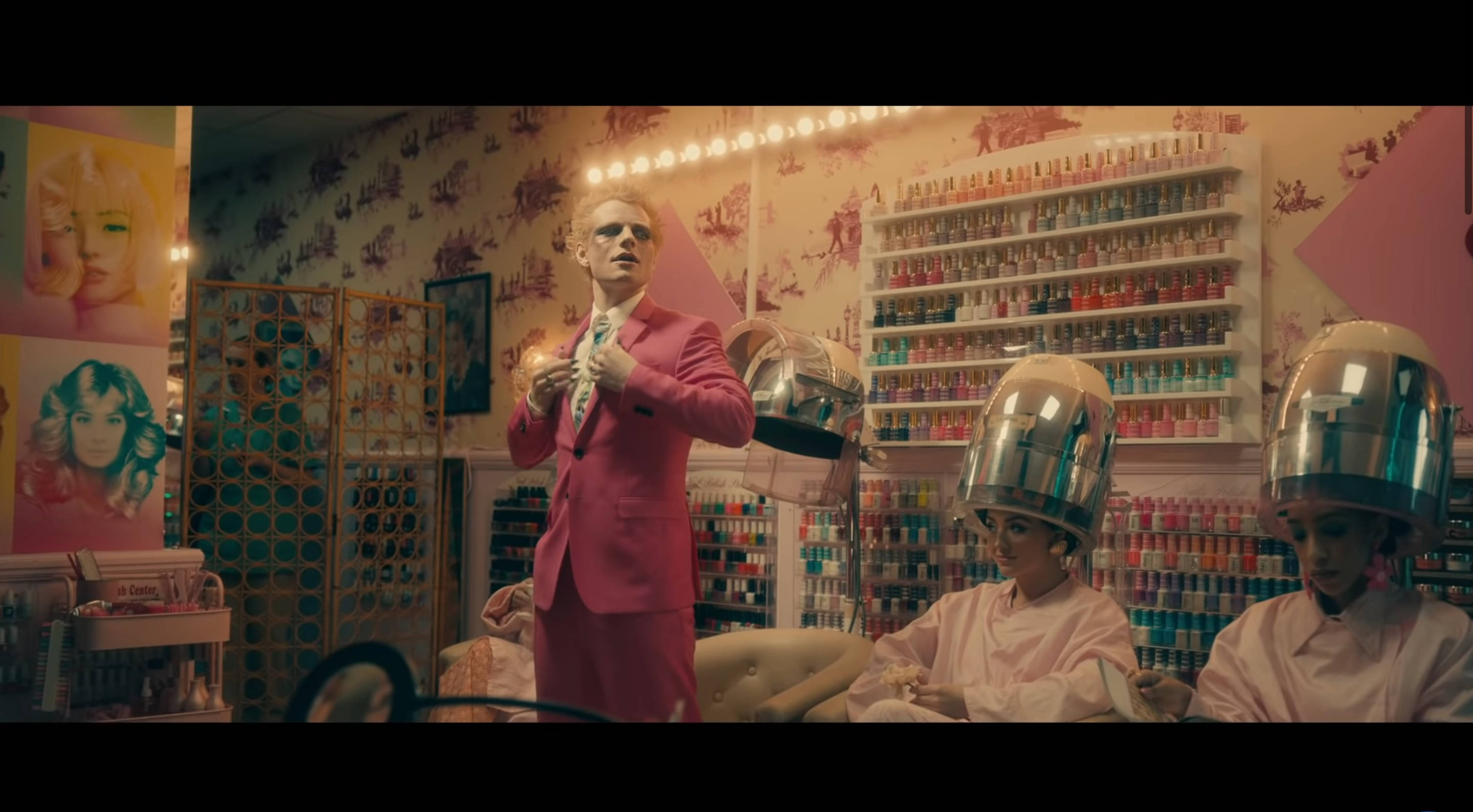 Ед Ширан перетворився на вампіра у новому кліпі Bad Habits: дивіться відео онлайн