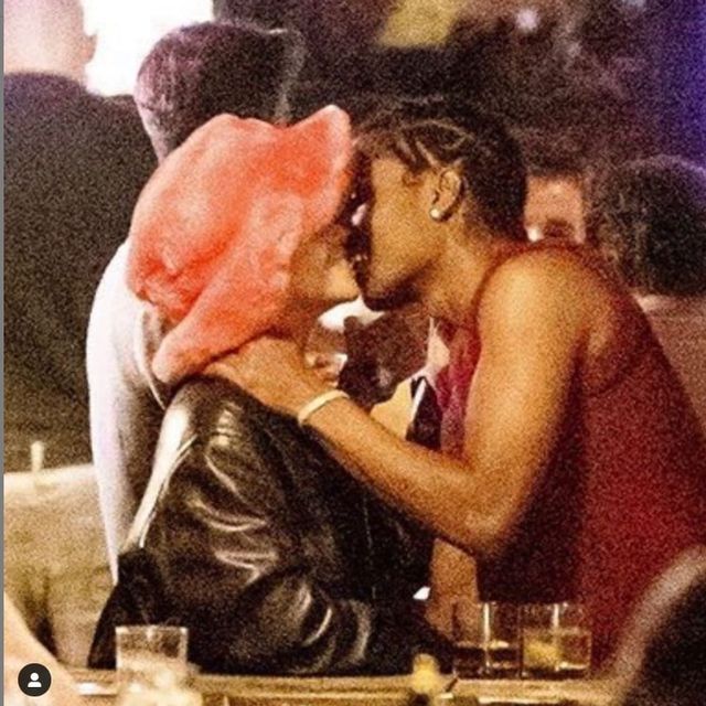 Ріанна пішла на побачення у прозорій сукні без білизни: фото 18+ - фото 464891