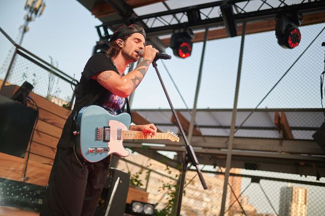 Пісні, на яких ми росли: DANTES випустив перший сольний альбом 'Твоя любимая музыка' - фото 464897