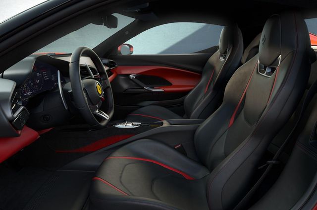 Ferrari представила свій перший дорожній суперкар з двигуном V6 - фото 465005