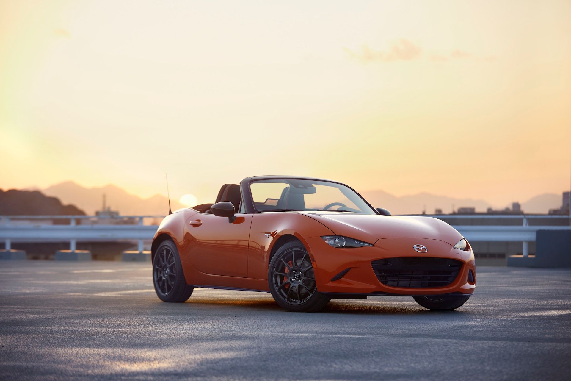 Mazda MX-5 - фото 1
