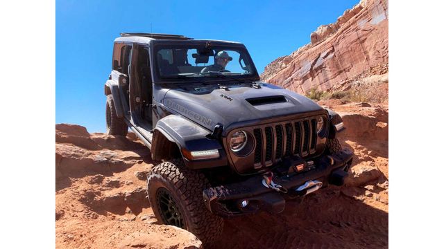 Jeep представив свою найбрутальнішу версію культового Wrangler - фото 465099