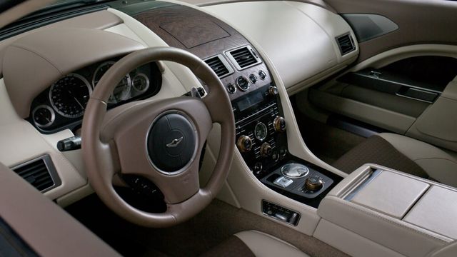 Як виглядає найдорожчий седан у світі: таких всього 120 штук - фото 465219