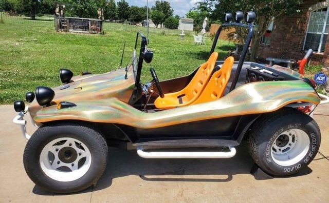 У сараї знайшли невелику колекцію покинутих класичних пляжних багі - фото 465575