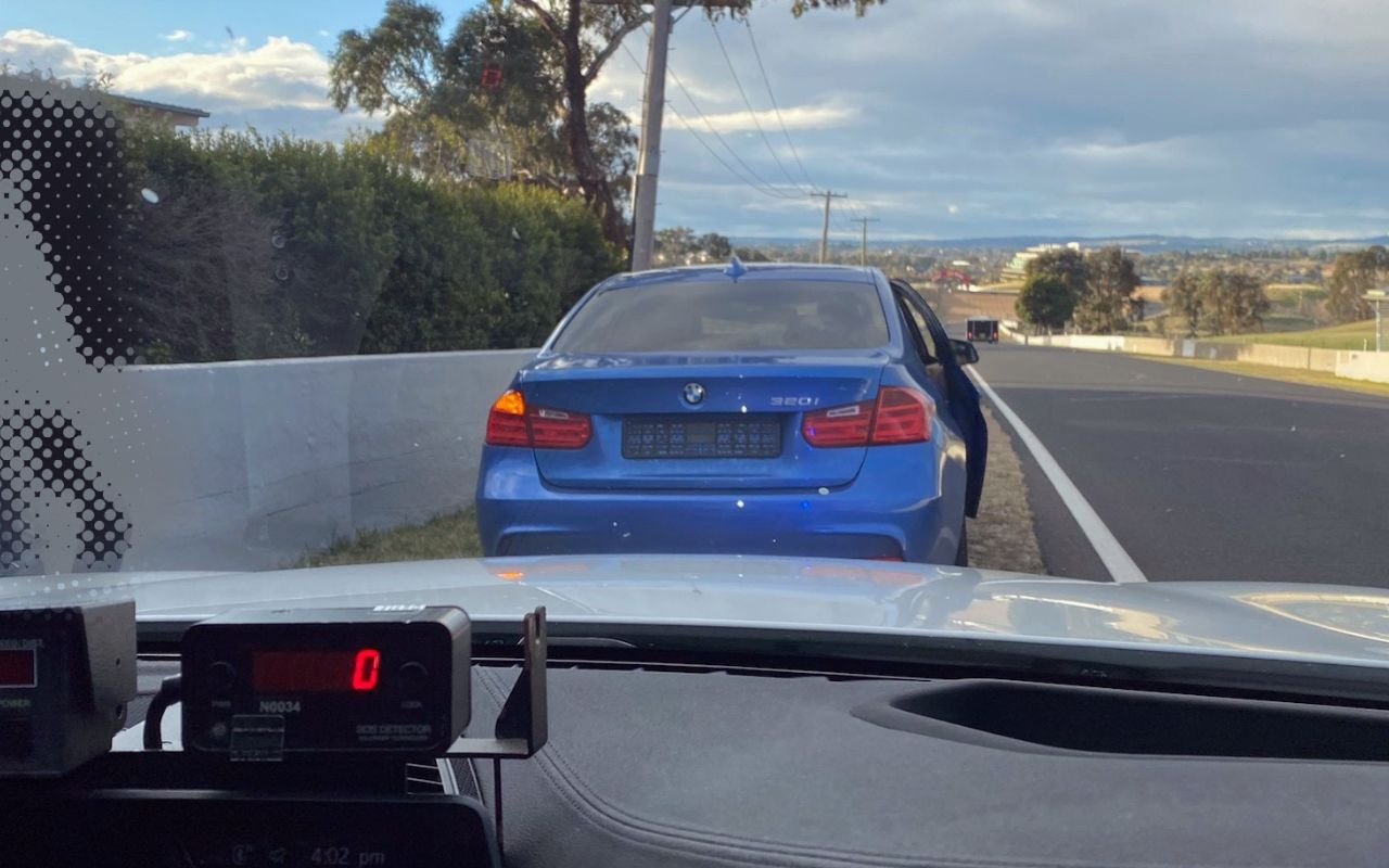 Водія BMW позбавили прав на пів року за швидку їзду гоночною трасою