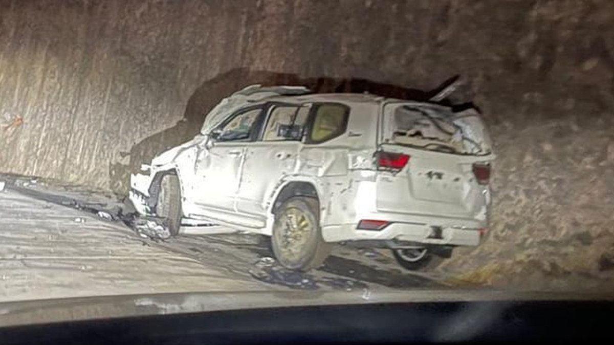 Toyota Land Cruiser розбили під час доставки - фото 1