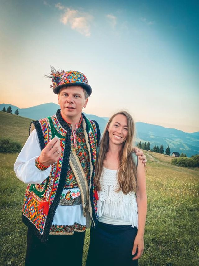 Дмитро Комаров показав, як відсвяткував Івана Купала з гуцулами - фото 466976