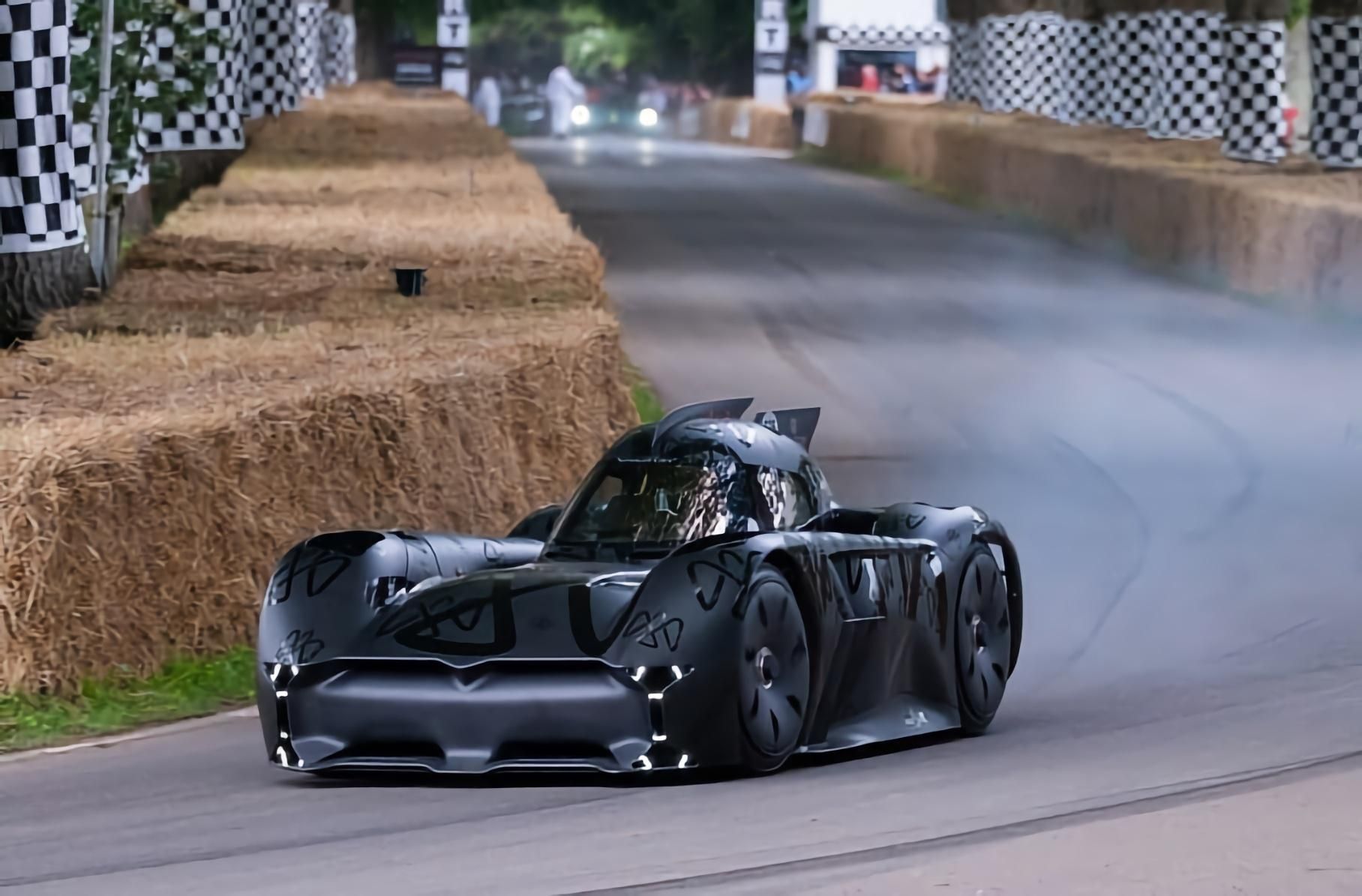 Бетмен би оцінив: англійці створили незвичайний трековий електрокар