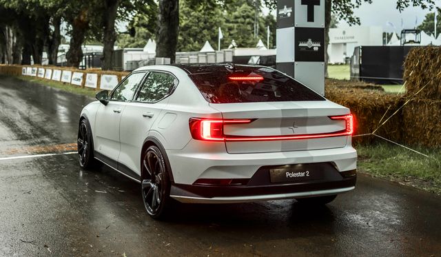 На фестивалі у Гудвуді дебютував заряджений Polestar 2 - фото 467355
