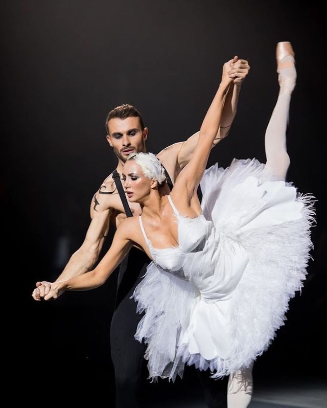 Найгарячіші образи Ганни Різатдінової за всю кар'єру: добірка фото іменинниці (18+) - фото 468258