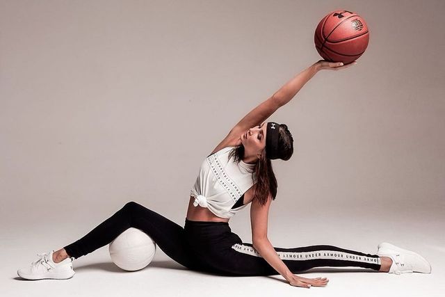 Найгарячіші образи Ганни Різатдінової за всю кар'єру: добірка фото іменинниці (18+) - фото 468264