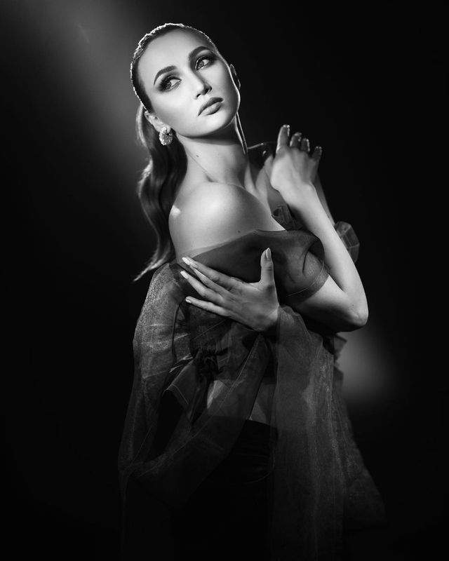 Найгарячіші образи Ганни Різатдінової за всю кар'єру: добірка фото іменинниці (18+) - фото 468269