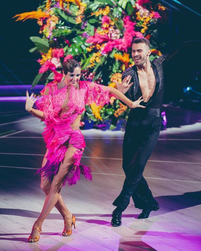 Найгарячіші образи Ганни Різатдінової за всю кар'єру: добірка фото іменинниці (18+) - фото 468285