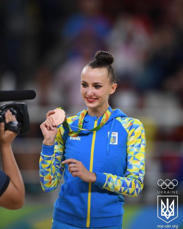 Найгарячіші образи Ганни Різатдінової за всю кар'єру: добірка фото іменинниці (18+) - фото 468302