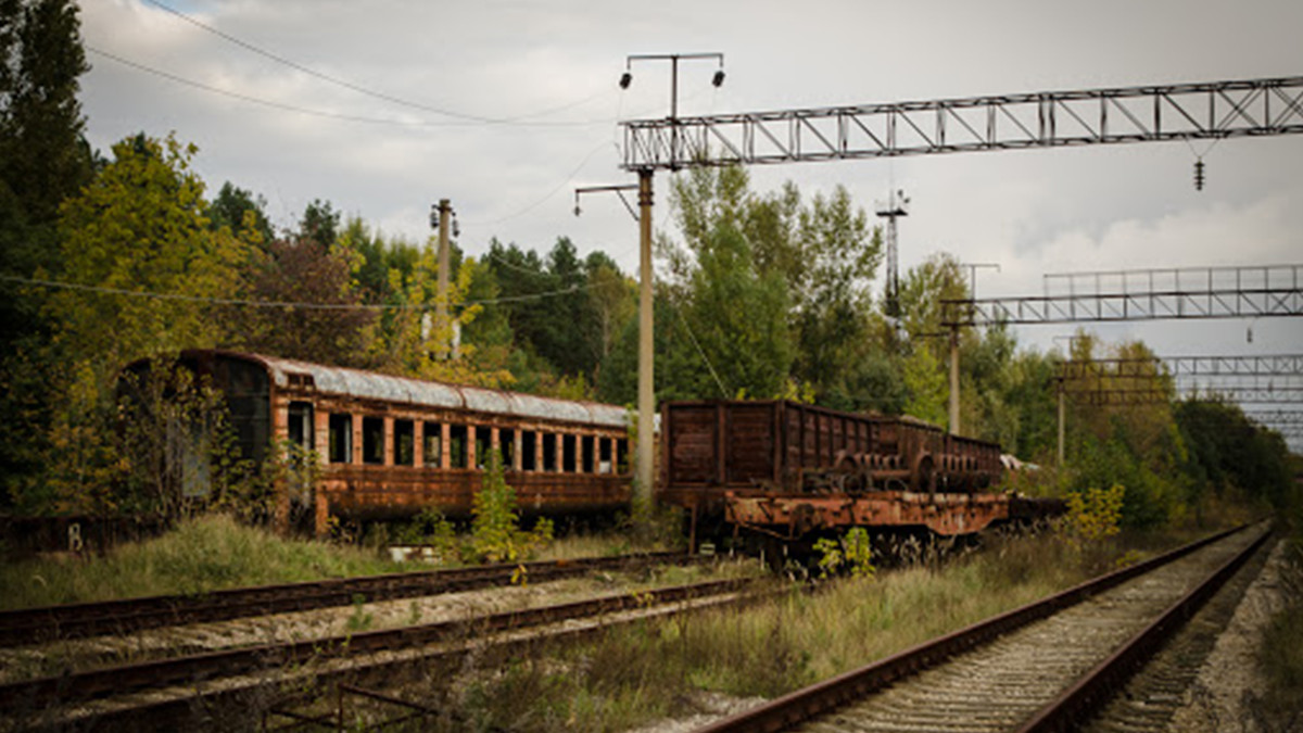 Укрзалізниця побудувала колію у Чорнобильську зону відчуження і готується запустити потяг - фото 1