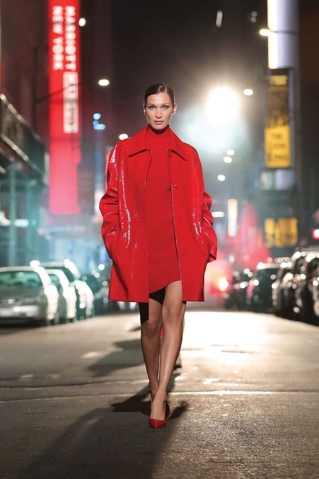 Наомі Кемпбелл пройшлася нічним Бродвеєм під час показу Michael Kors Collection - фото 468561