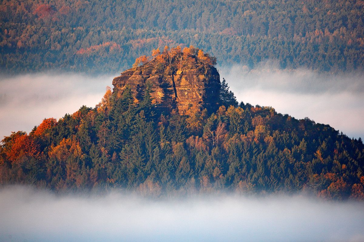 Нинішній власник гори надто старий, тож вимушений її продати - фото 1