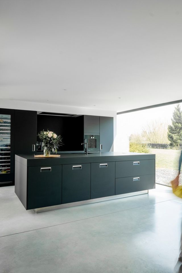 Стареньку віллу в Бельгії перетворили у сучасний дім мрії (фото) - фото 469089