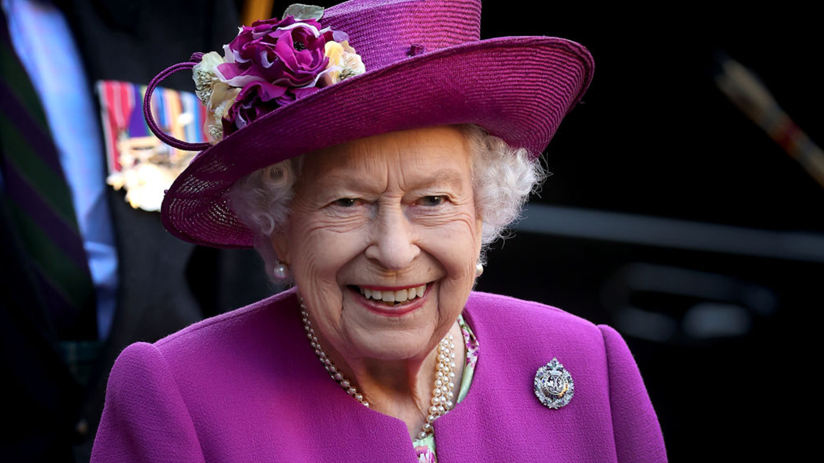 Працівники Букінгемського палацу розповів, як проходить ранок Єлизавети II - фото 1