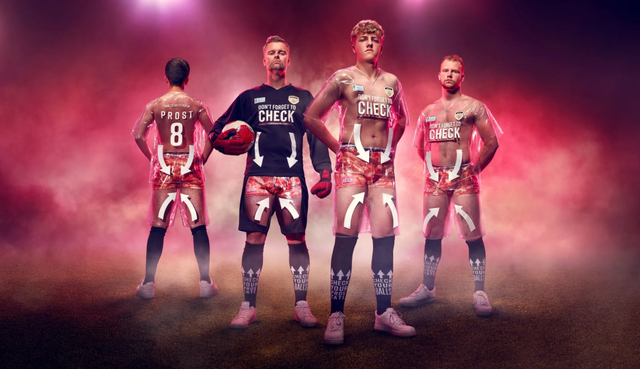 В Англії футбольний клуб представив першу в історії прозору форму - фото 469347