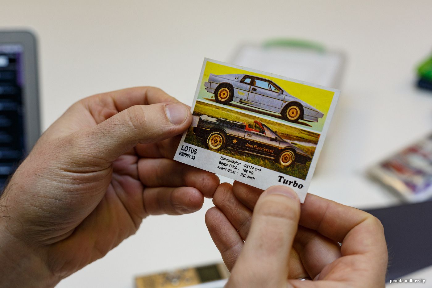 В Україні за рекордну суму продали фантик з жуйки Turbo: що на ньому зображено