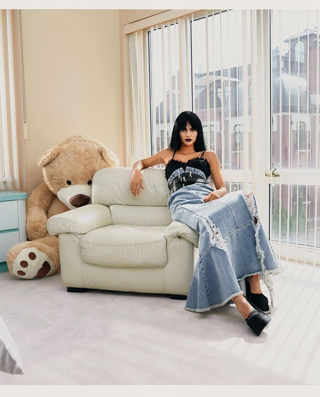 Розкішна Кендалл Дженнер знялася для іспанського глянцю і вразила ефектними образами - фото 469442