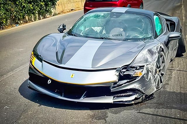 Горе-водій розтрощив найдорожчу нову Ferrari: фото - фото 469616