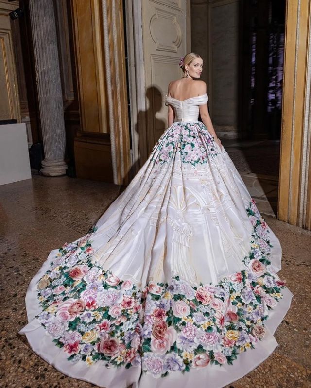 Племінниця принцеси Діани вийшла заміж за 62-річного мільярдера: фото - фото 469914