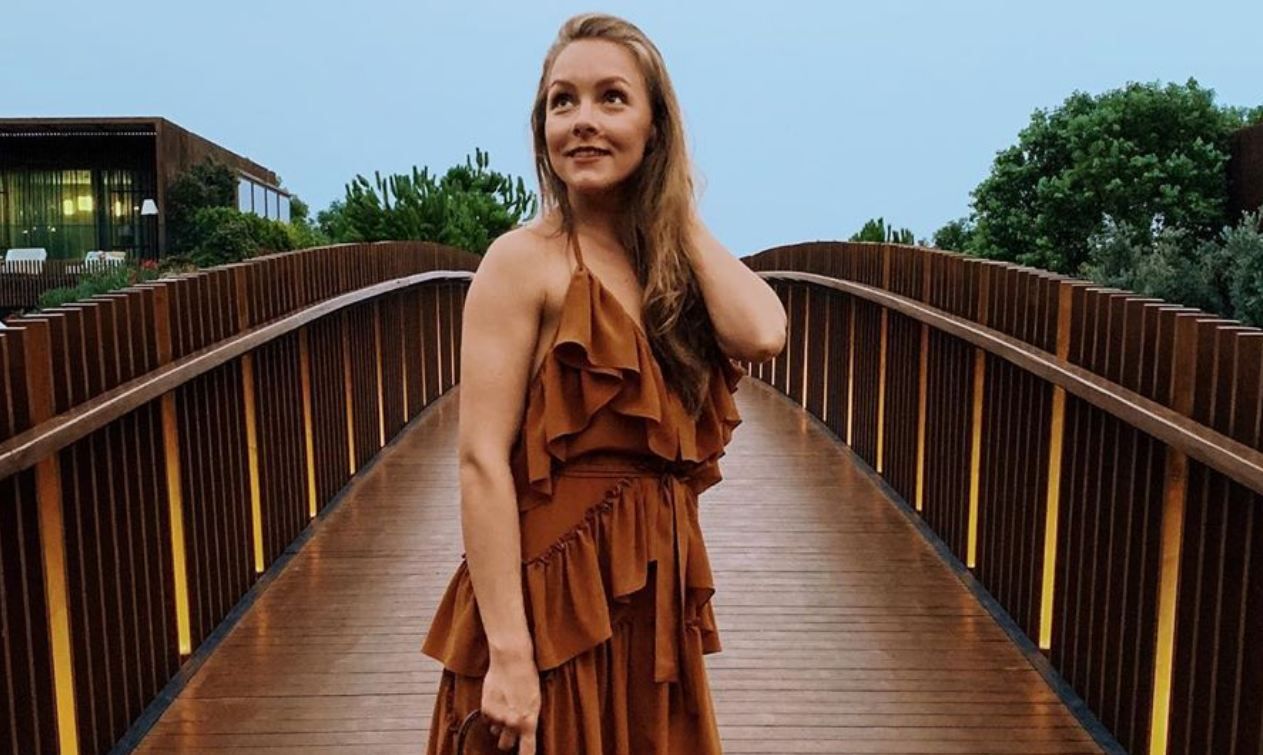 Олена Шоптенко показала запальний танок на пляжі в Туреччині (відео)