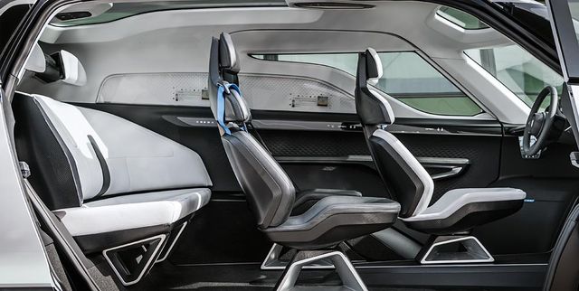 У Porsche представили футуристичний електричний мінівен: як він виглядає зсередини - фото 470014