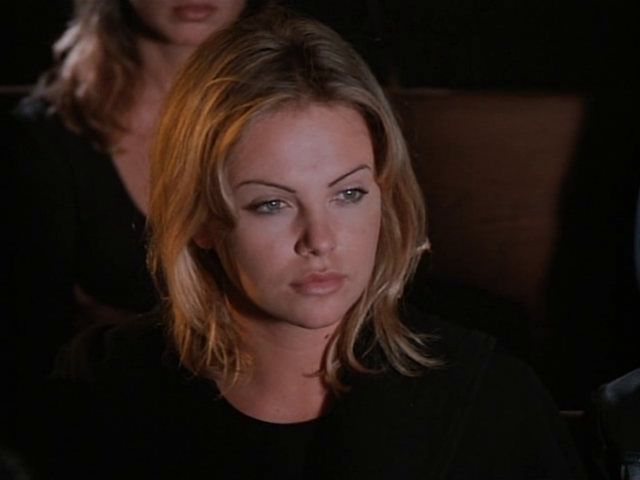 Найгарячіші образи Шарліз Терон за всю кар'єру: добірка фото іменинниці (18+) - фото 470131