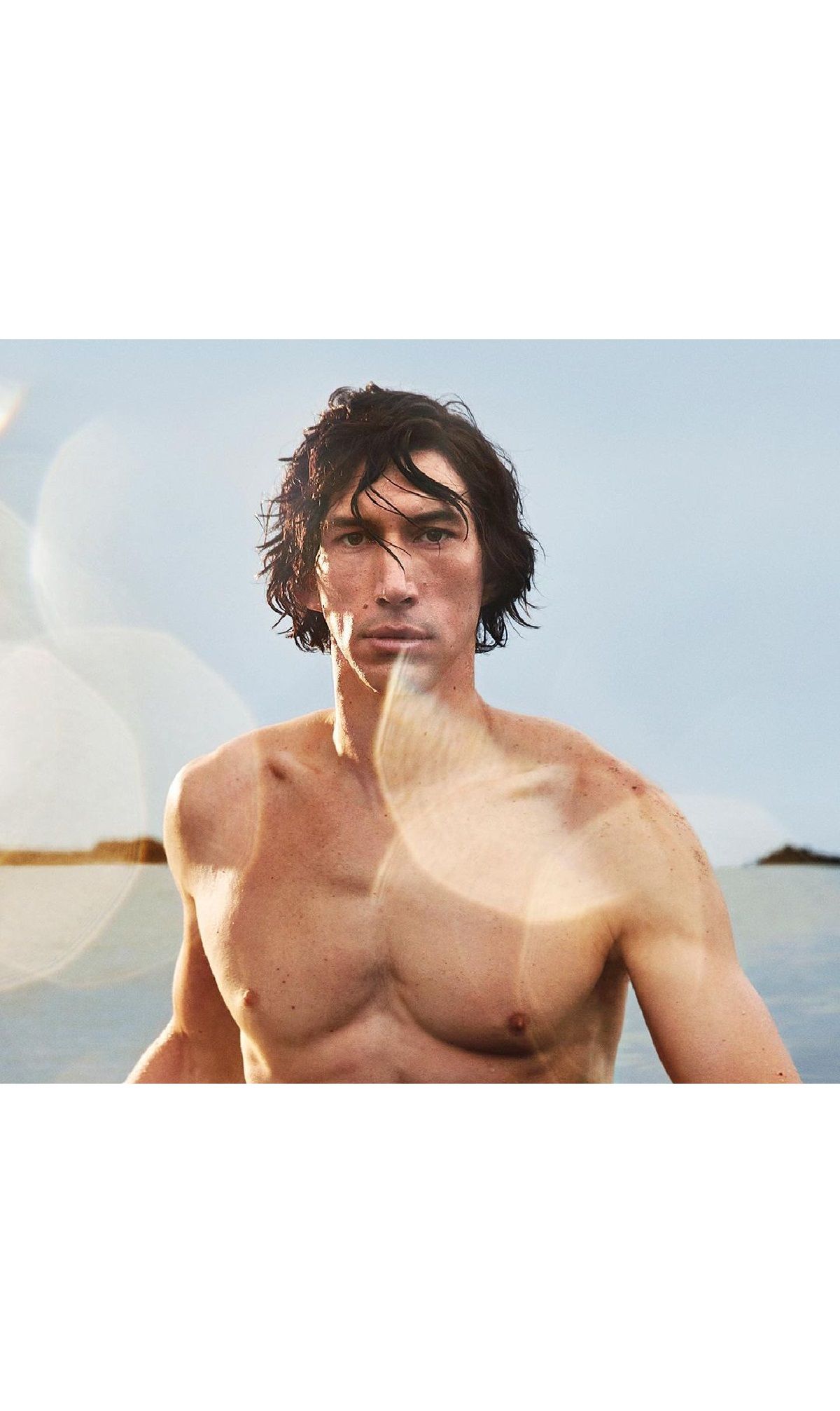 Адам Драйвер став кентавром у рекламі Burberry, і це новий мем