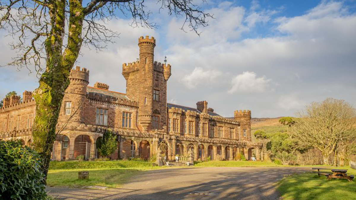 Улюблений замок принца Чарльза продають лише за 1 фунт