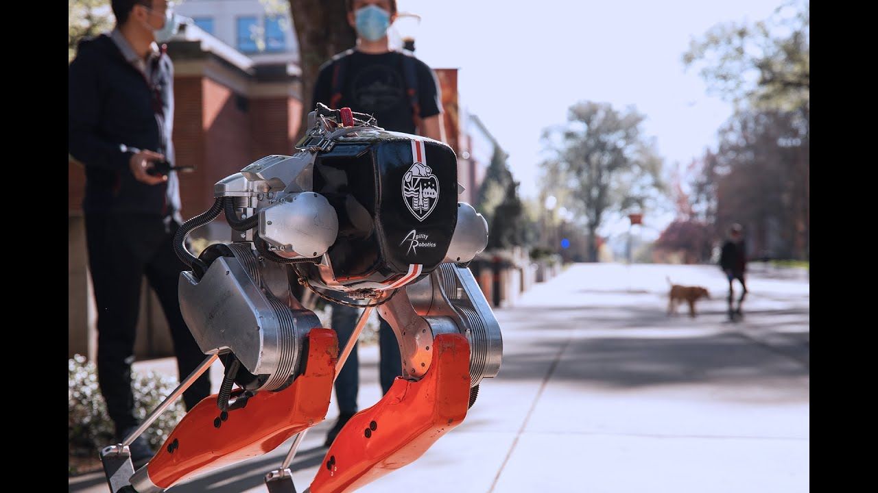 Двоногий робот за 53 хвилини пробіг 5 кілометрів - фото 1