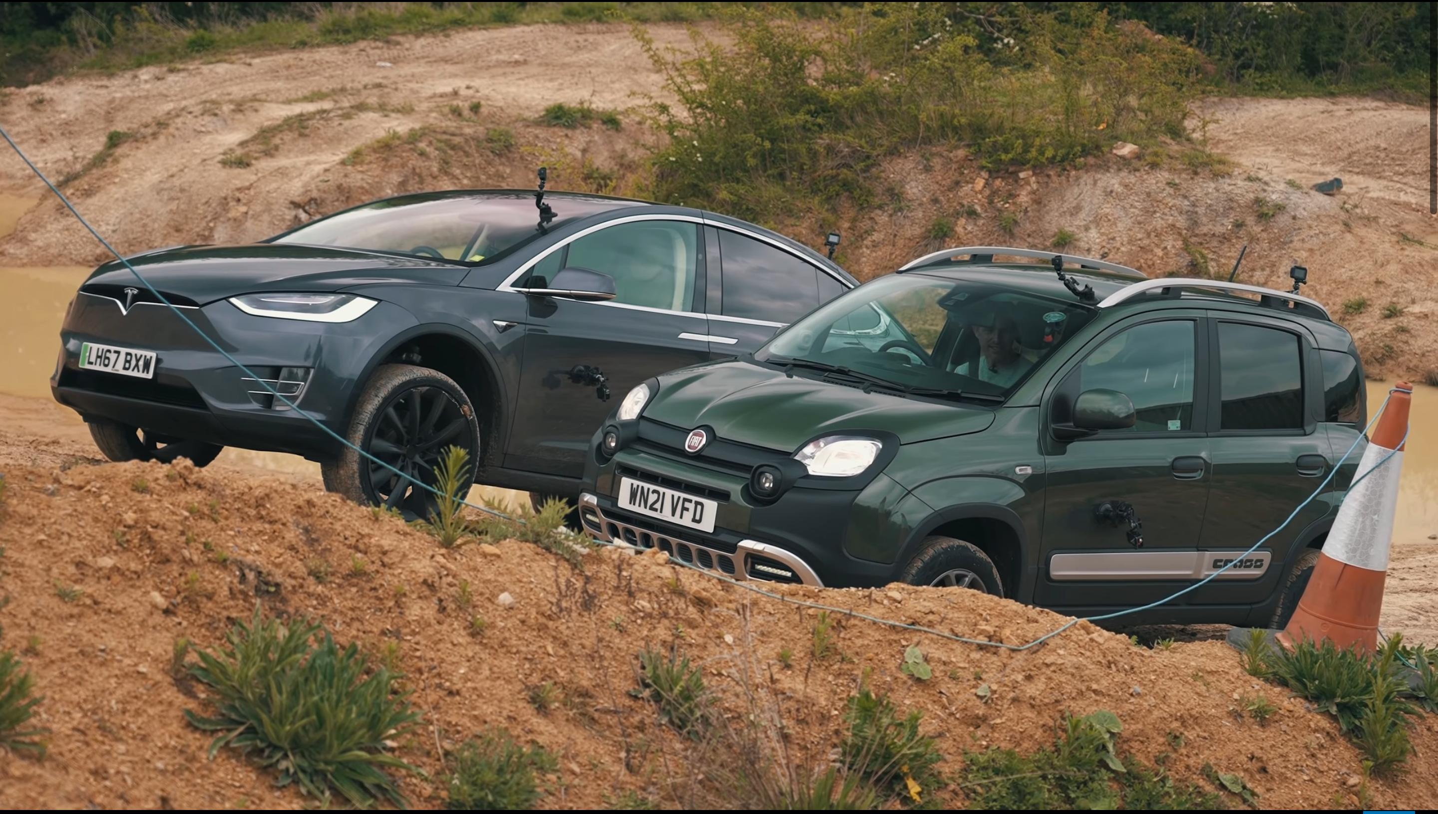 Tesla Model X на бездоріжжі виявився гіршим за кросовер Fiat Panda