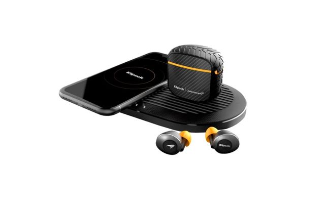 Американці створили навушники, які приймають дзвінки киванням - фото 471119